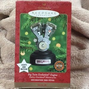 Harley Davidson big twin evo engine 2000 Hallmark ornament w lights and motion
